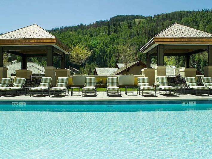 Vacation rental for 6 people, with hot tub and balcony as well as pool in Vail