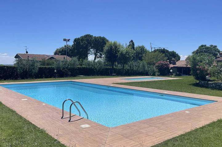 Chalet für 6 Personen, mit Garten und Pool, mit Haustier am Gardasee