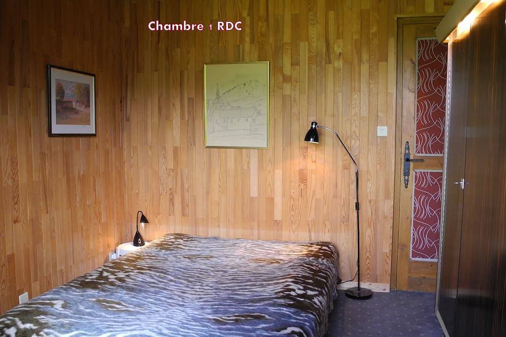 Chalet a Thollon Memises El Esquí De Montaña (en el pueblo) Lago De Golf (baños Evian) in Thollon-les-Mémises, Thonon-les-Bains region