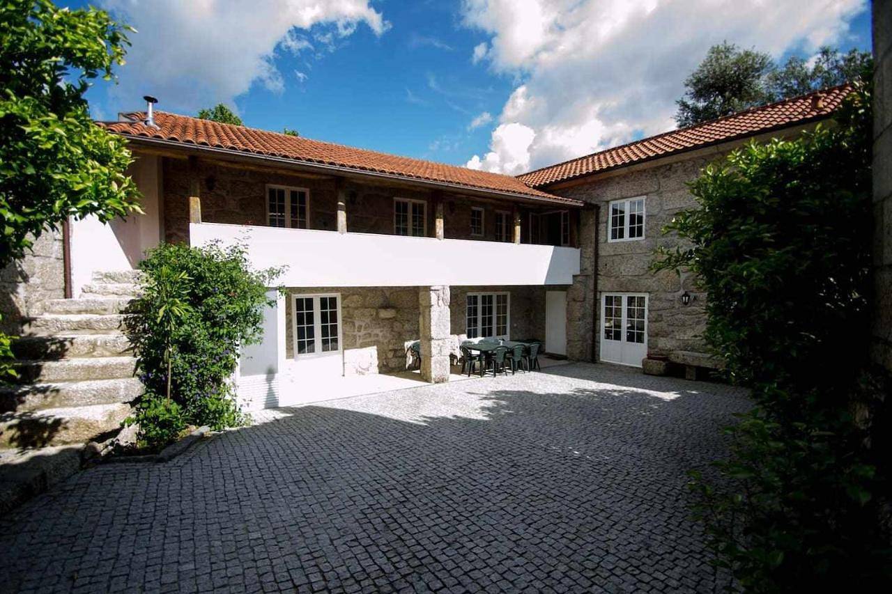 Five-Bedroom House in Ribas, Distrito de Braga
