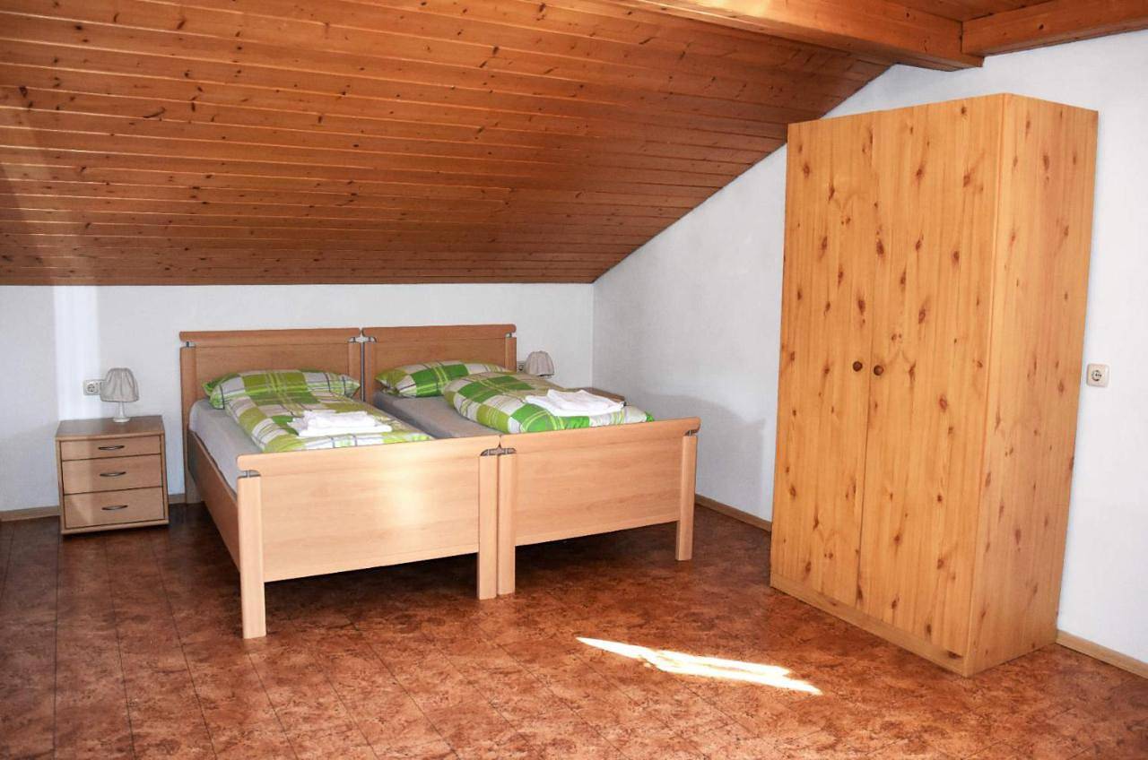 Single Room with Bathroom in Prackenbach, Ostbayern