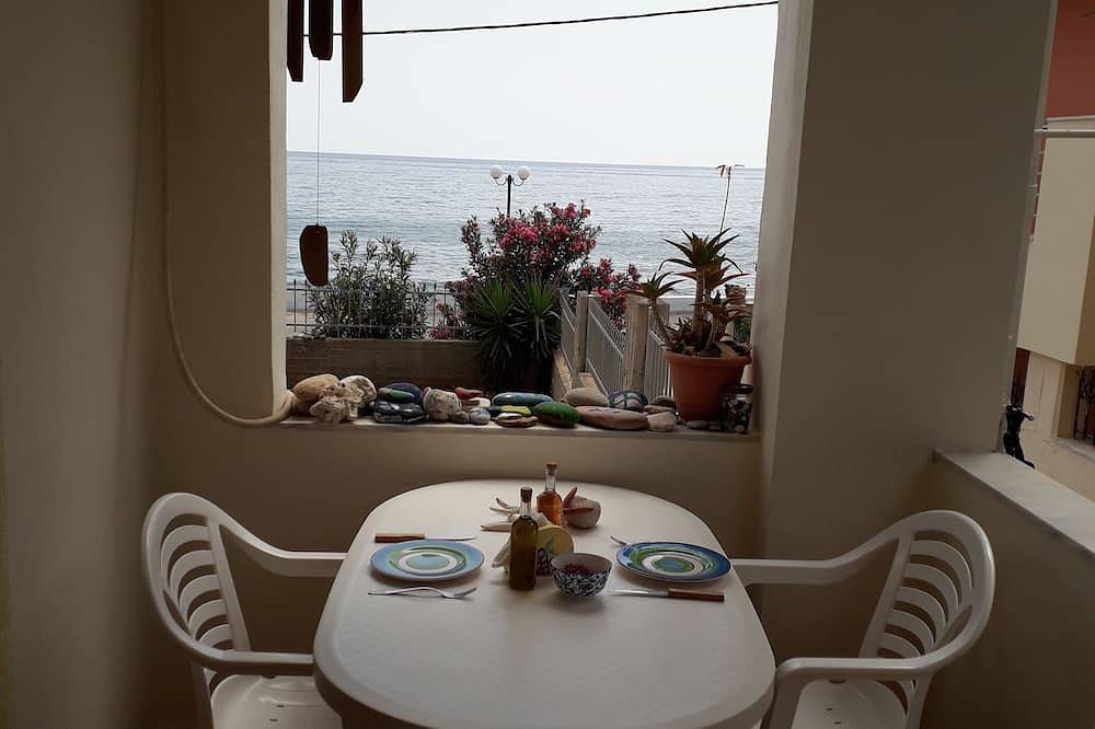 Huis aan zee. in Tsoutsouros, Iraklio-Heraklion en omgeving