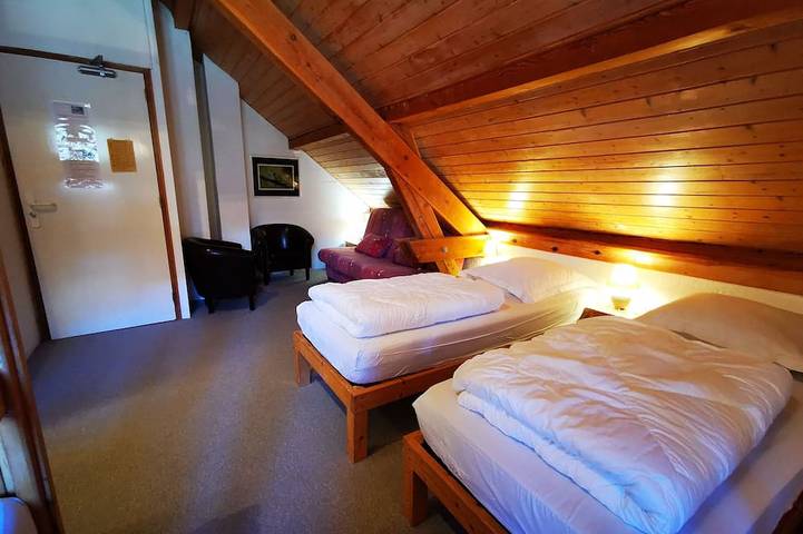 Chalet Avec Vues a 360 Degree sur les Montagnes Environnantes in Les Vigneaux, Nationalpark Écrins
