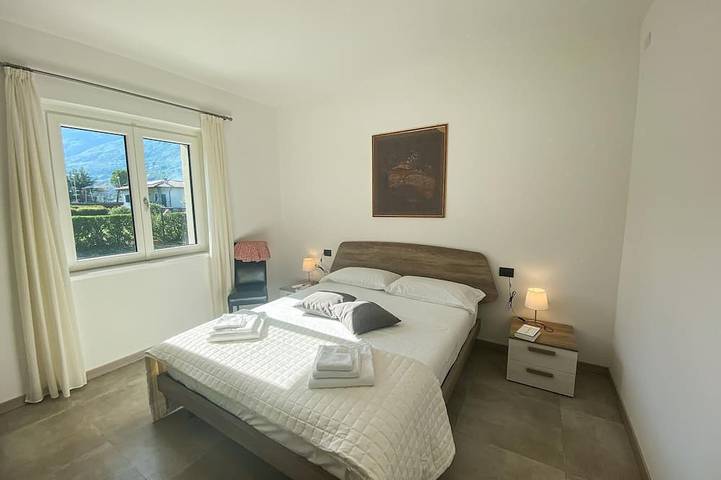 Bungalow für 6 Personen, mit Pool und Terrasse sowie Garten am Comer See - 2