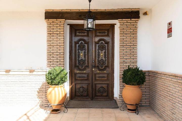 Casa rural para 19 personas, con Balcón y Terraza además de Jardín y Piscina en Arjona - 4