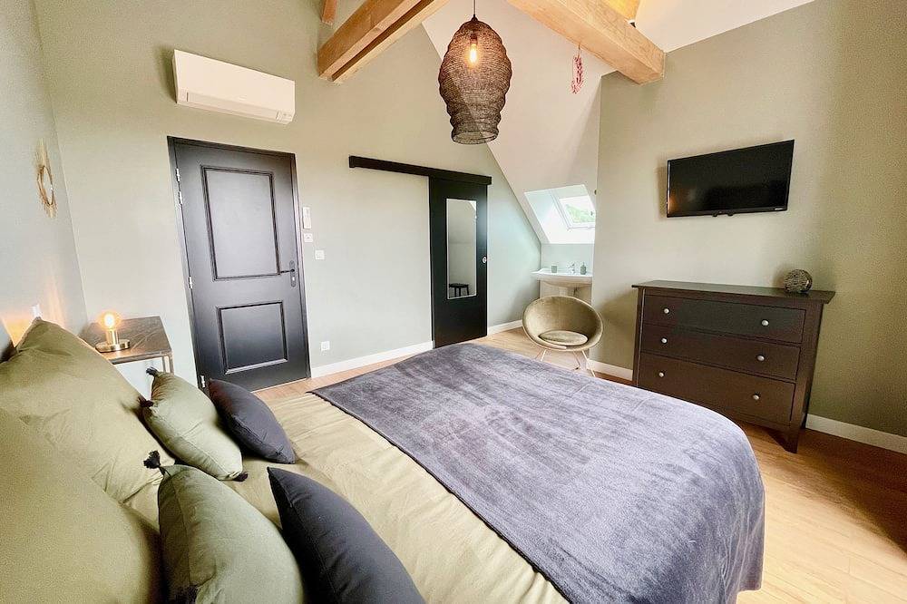 Magnificent View House Paradisiac Mitten In Den Weinen Von Bourgogne in Rully, Region Chalon-sur-Saône