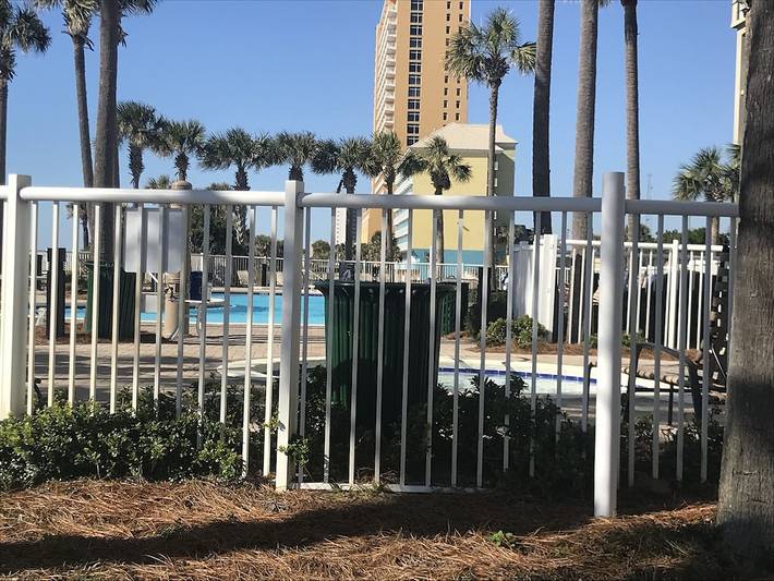 Beach rental for 8 people, with hot tub and balcony as well as pool in Florida-30A