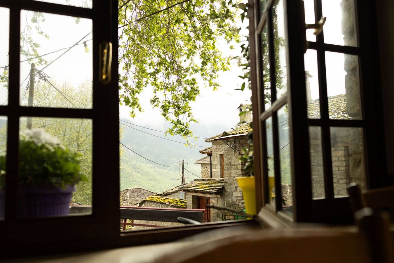 Maison d'hôtes 'Armoloi Room 3' avec vue sur la montagne, terrasse partagée et Wi-Fi in Parc national de Vikos-Aoos