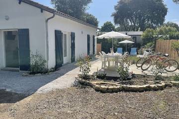 Villa pour 7 personnes, avec piscine ainsi que jardin et jacuzzi, animaux acceptés à Saint-Palais-sur-Mer