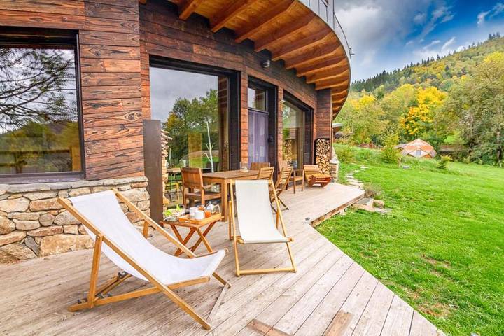 Gîte pour 5 personnes, avec jardin et jacuzzi à Queyrières - 2