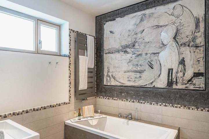 Ganze Wohnung, Relaxx, 62 qm Obergeschoss, 1 separates Schlafzimmer in Bad Endorf, Chiemsee