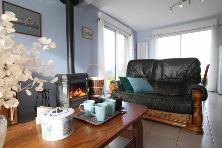 Gîte pour 6 personnes, avec jardin à Montfarville - 4