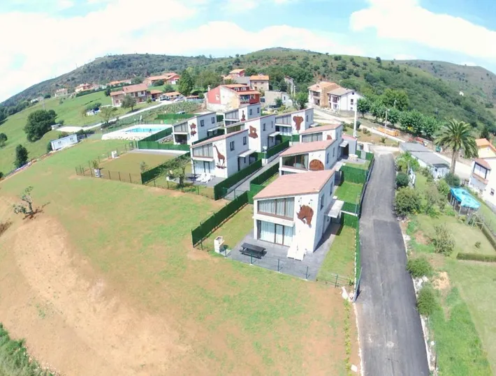 Casa de vacaciones para 4 personas, con terraza además de piscina y jardín - 1