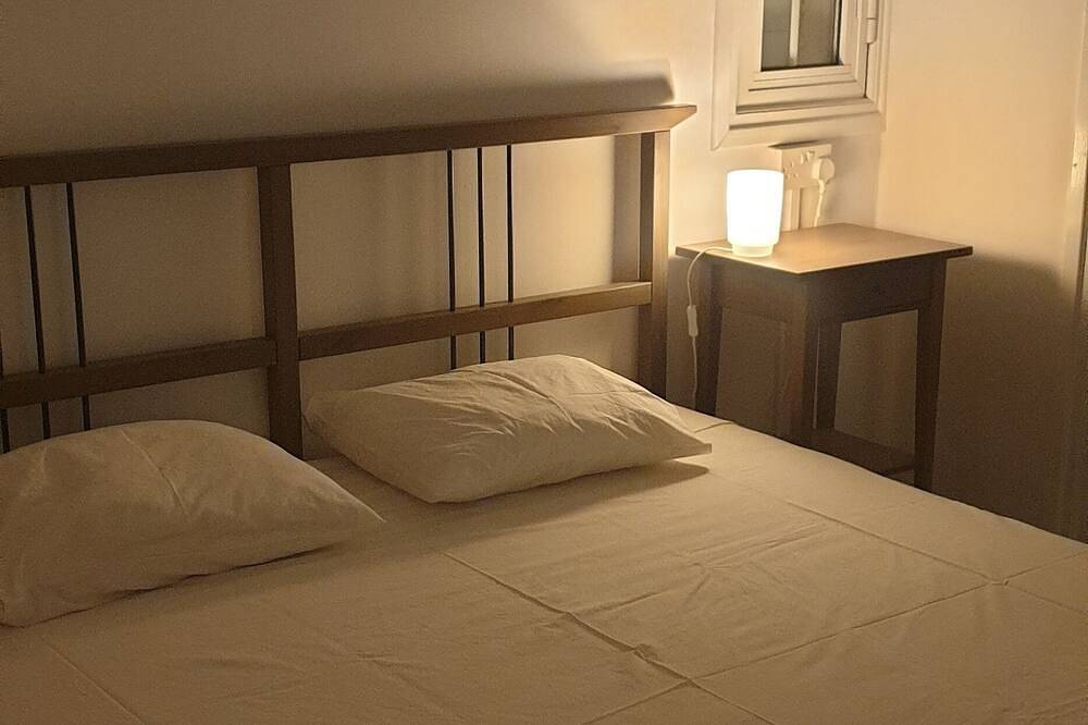 Villa right on a Shallow Sandy Beach, just 40m walk to the water. in Πύλα, Larnaca Bezirk