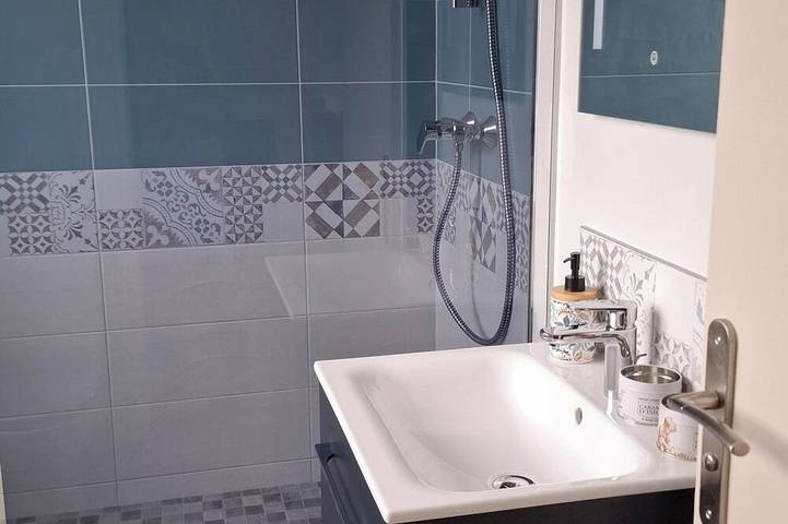 Ganze Wohnung, Duplex & terrasse, sea and port view 2minutes from fish market and restaurants in Saint-Benoît-de-l'Aure, Bayeux und Umgebung
