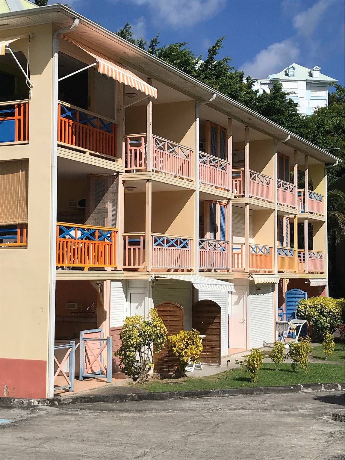 Studio entier, Studio confortable à Sainte-Anne 25 m² avec balcon in Sainte-Anne (Martinique), Martinique