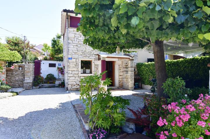 Villa für 4 Personen, mit Garten in Umag