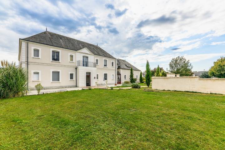 Chambre confort Opale avec piscine partagée in Saint-Cyr-sur-Loire, Région de Tours