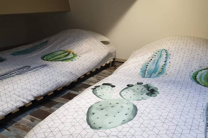 Location de vacances pour 8 personnes, avec jardin ainsi que terrasse et piscine, animaux acceptés dans Le Gillieux - 2