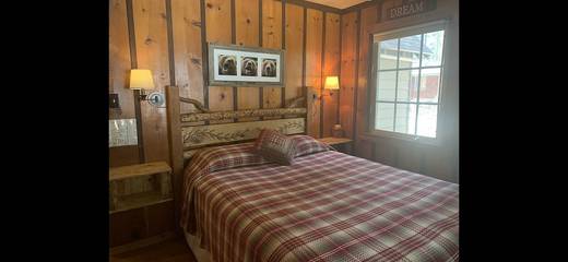 Log Cabin for 8 Guests in Bijou, South Lake Tahoe, Picture 4