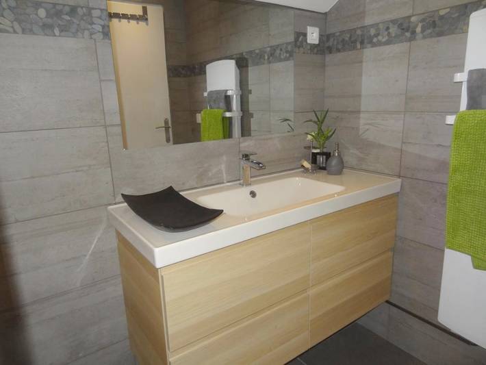 Location de vacances pour 4 personnes, avec terrasse ainsi que vue et vue sur le lac à Yvoire - 2