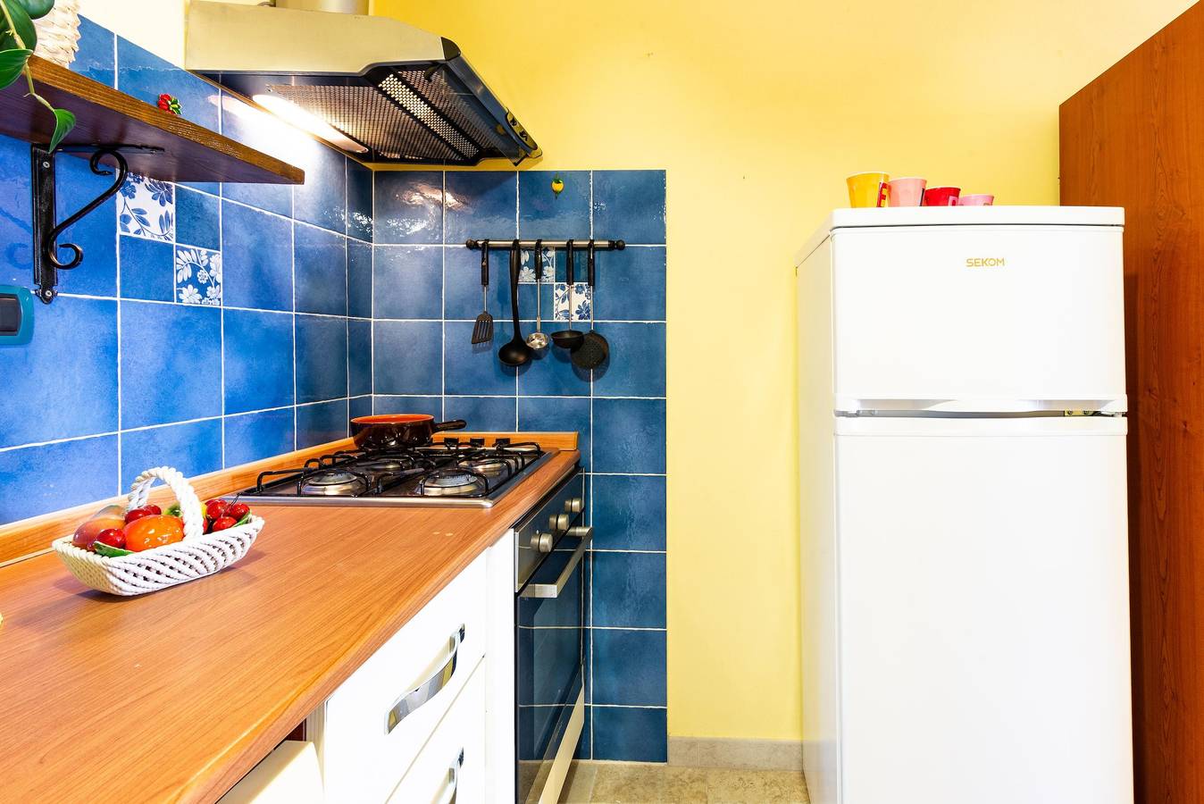 Entire apartment, Apartment Ai Castagni near Beach with Garden, Terrace & Wi-Fi in Naregno, Elba