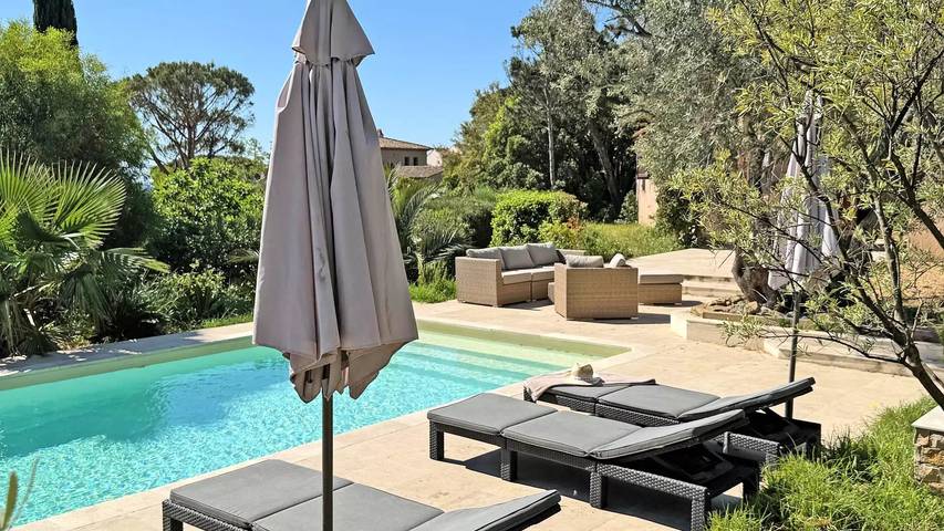 Villa pour 8 personnes, avec vue et jardin ainsi que piscine et terrasse à Sainte-Maxime - 3