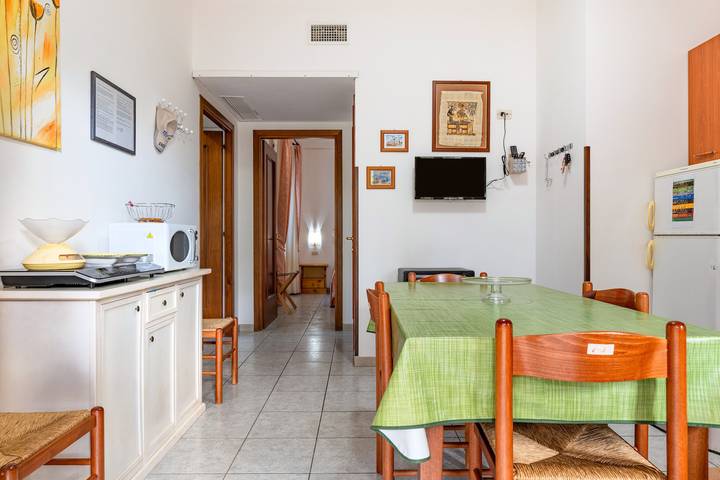 Apartamento entero, Apartamento 'Oasi' con terraza privada, Wi-Fi y aire acondicionado in Torre Santa Sabina, Carovigno