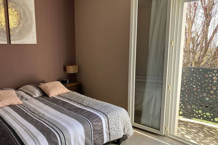 Location de vacances pour 10 personnes, avec jardin et terrasse à MUS - 2