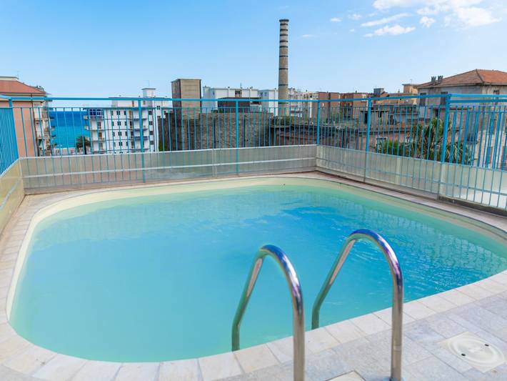 Gîte pour 4 personnes, avec balcon et piscine à Borghetto Santo Spirito - 2
