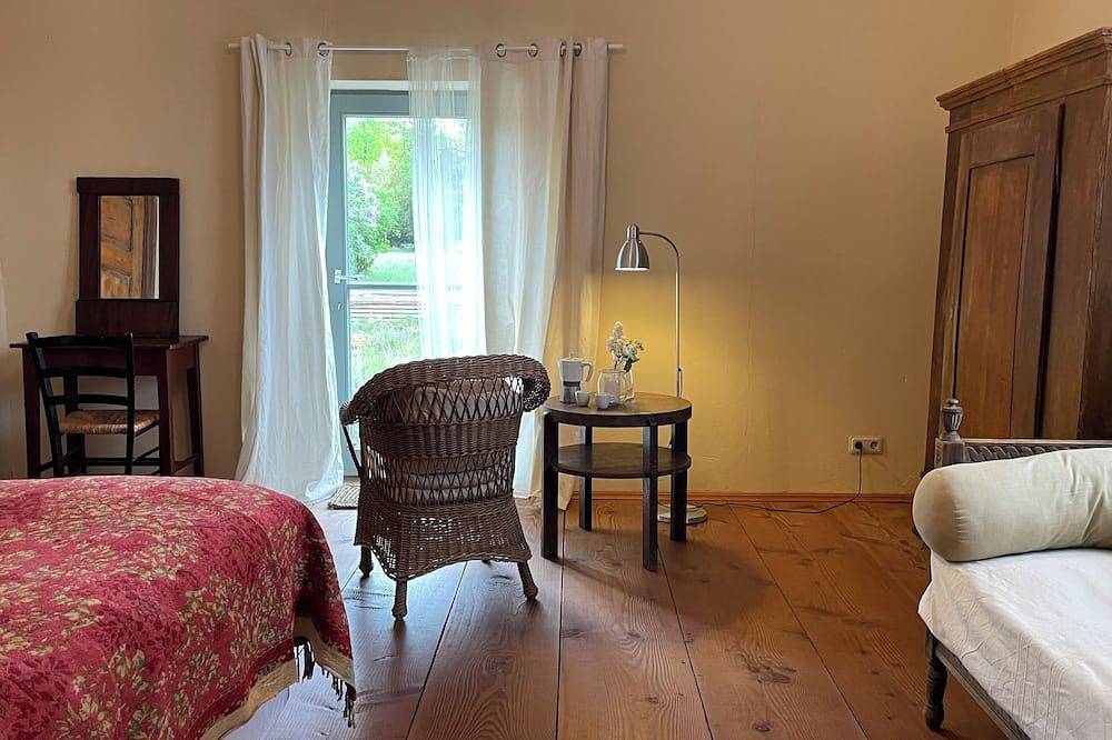 Ganze Wohnung, Barockes Herrenhaus am Stettiner Haff in Torgelow, Vorpommern Greifswald