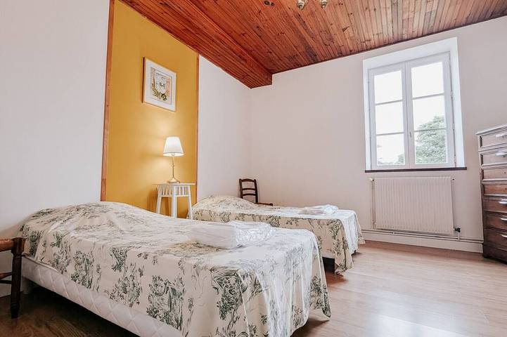 Gîte pour 8 personnes, avec jardin à Arthon - 3