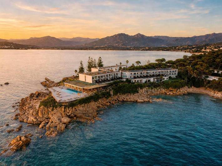 Hôtel pour 3 personnes, avec sauna et jardin ainsi que vue et piscine, animaux acceptés