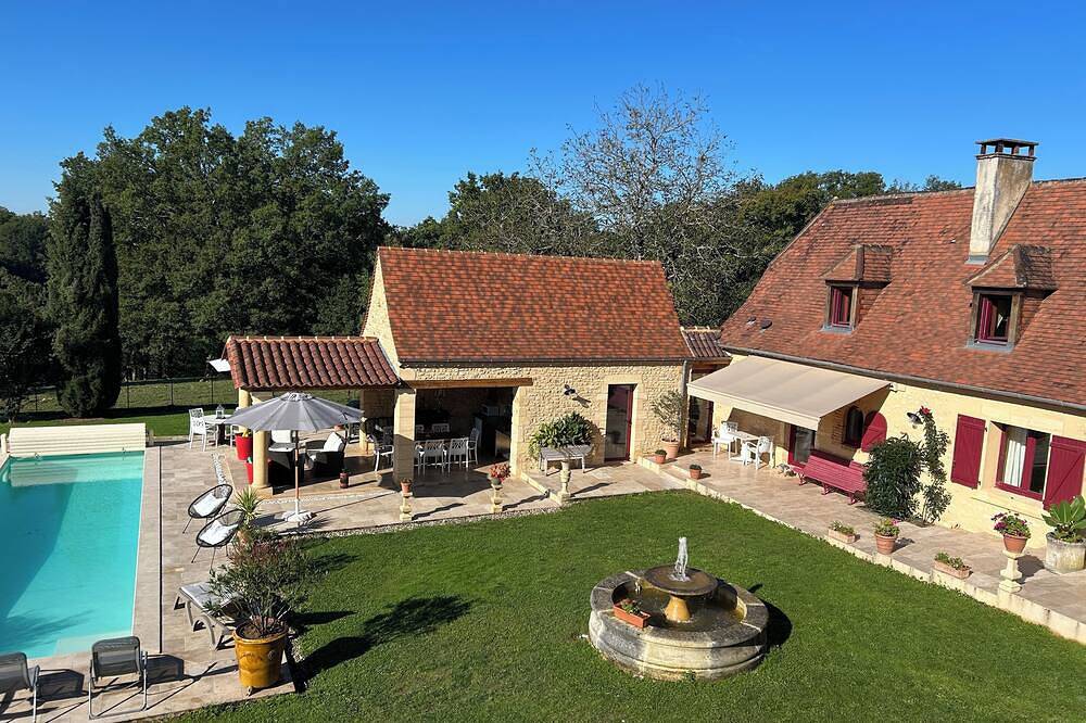Gîte du pigeonnier with swimming pool Périgord noir Les tourterelles 6 people in Saint-Félix-de-Reillac-et-Mortemart, Périgord