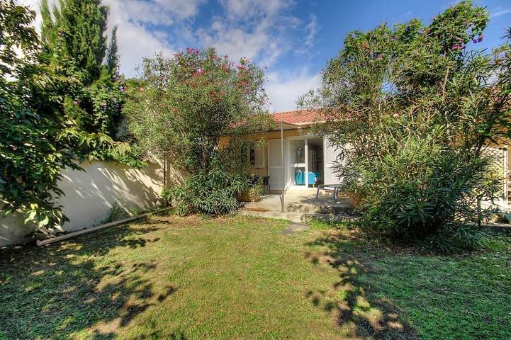 Location de vacances pour 3 personnes, avec Terrasse et Jardin dans Casamozza - 2