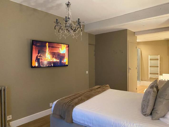 Location de vacances pour 2 personnes, avec jacuzzi et balcon à Saint-Aquilin-de-Pacy - 2