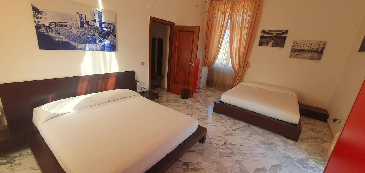 Triple Room with Private Bathroom in Portici, Parco nazionale del Vesuvio