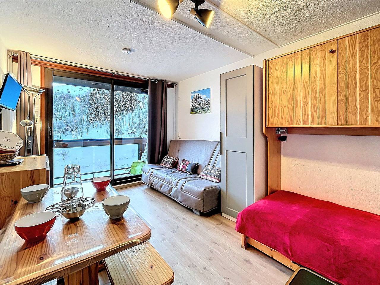 Studio entier, Studio lumineux 4 pers, skis aux pieds, balcon, Wifi in Le Corbier, Villarembert