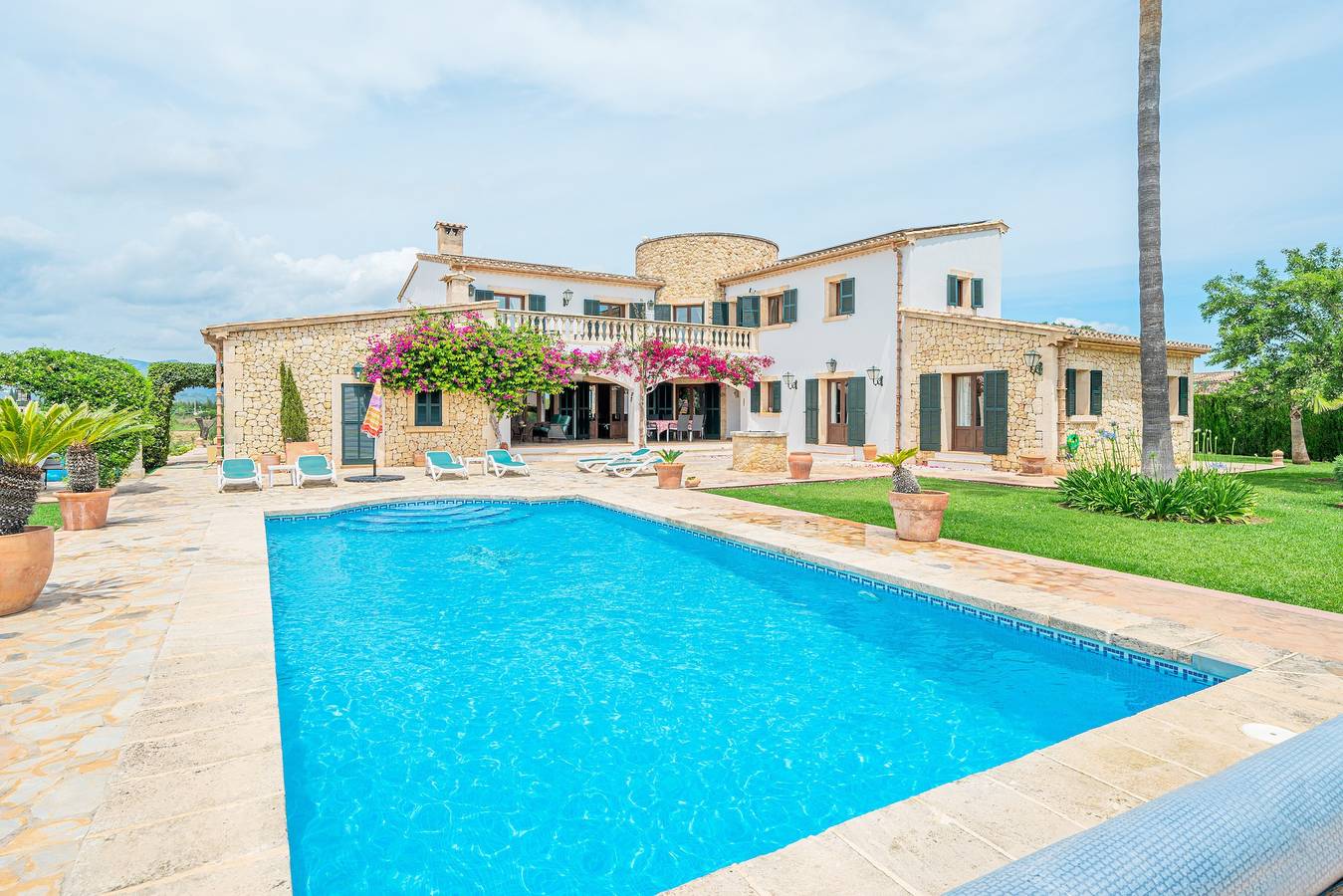 Villa 'Casa Verde' con vistas a la montaña, Wi-Fi y aire acondicionado in Sa Pobla, Mallorca Norte
