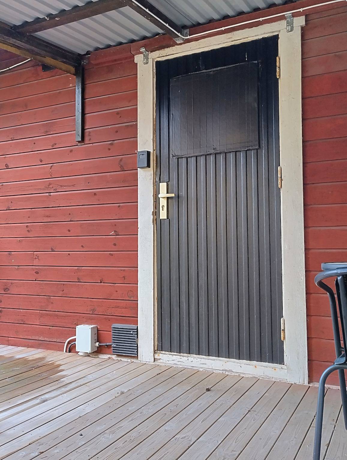 Cozy Kolsva Cabin Private Entrance in Västmanland