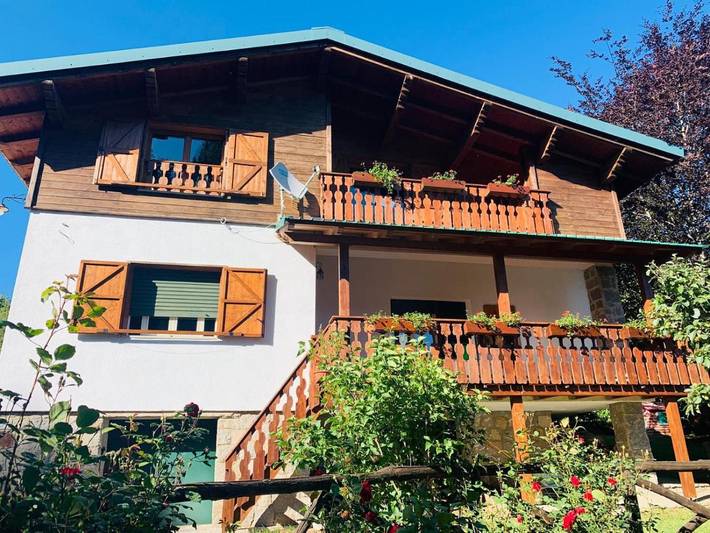 Appartamento per 8 persone, con Balcone e Terrazza nonché Giardino e Panorama in Parco Nazionale della Sila