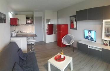 Gîte pour 4 personnes, avec balcon ainsi que piscine et vue dans Plage Notre-Dame