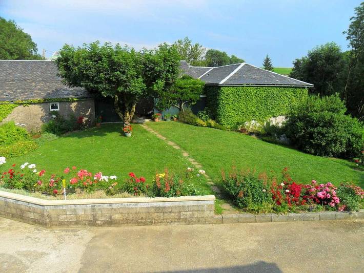Gîte pour 6 personnes, avec terrasse à Le Masnau-Massuguiès
