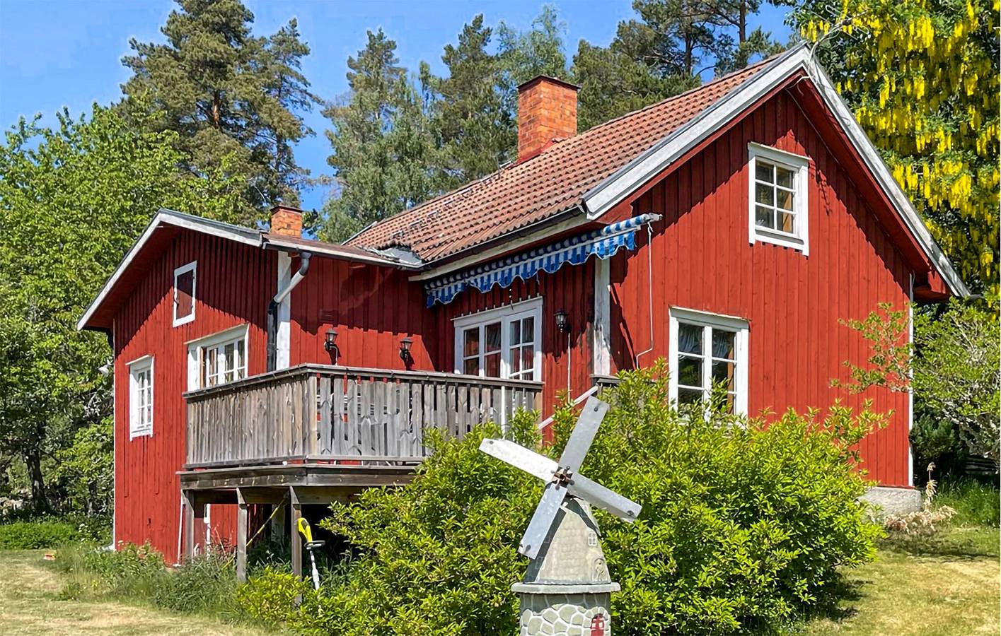 Hus för 7 Personer med trädgård in Ydre