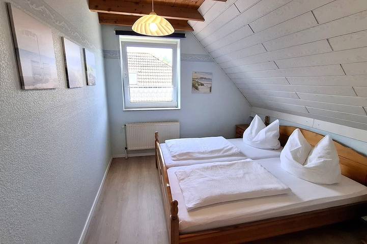Ferienwohnung für 4 Personen, mit Terrasse und Garten in Neugarmssiel - 2