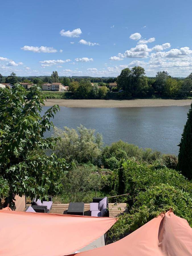 Maison cocoon avec jacuzzi privé vue Dordogne in Castillon-la-Bataille, Région de Libourne