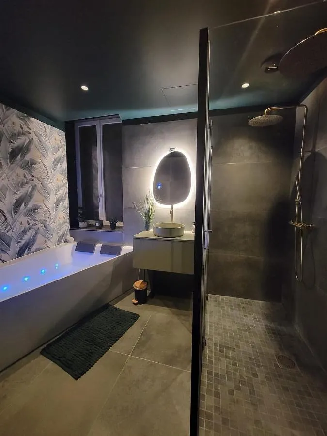 Hotel para 2 personas, con jacuzzi - 1