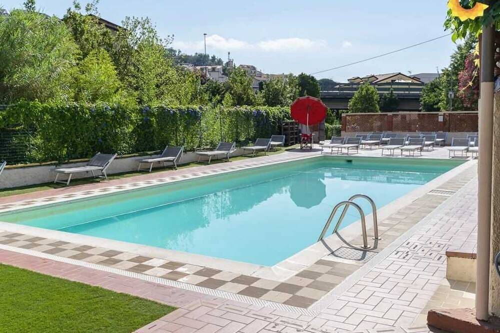 Camping 2 étoiles - Piscine  - efbcg0 in Pietra Ligure, Pietra Ligure Municipio