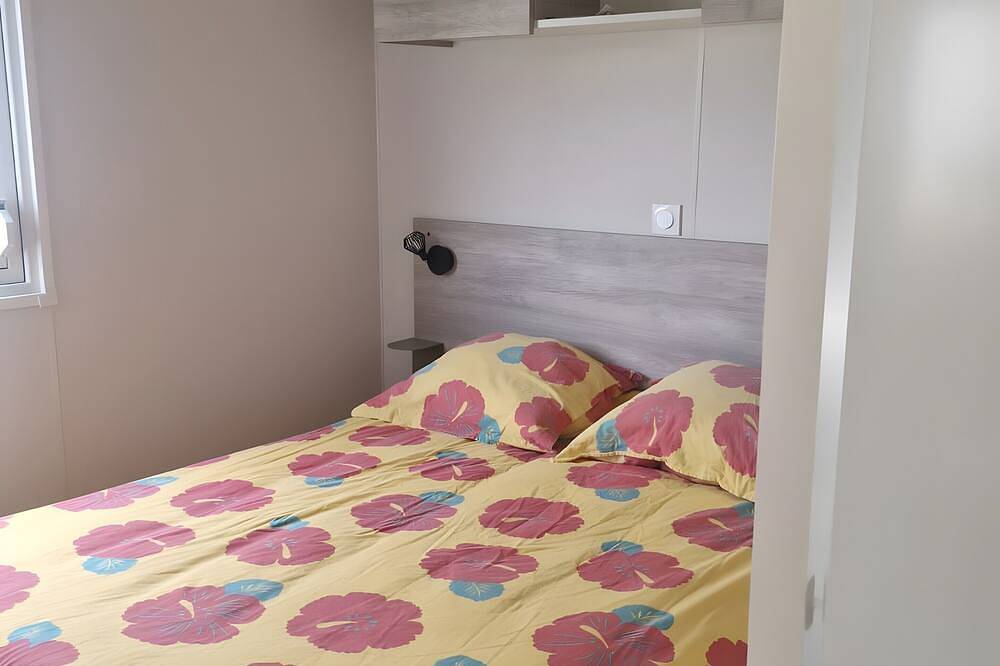 Mobil-home – 6 personnes avec piscine partagée, terrasse et jardin in Erdeven, Côte des Mégalithes