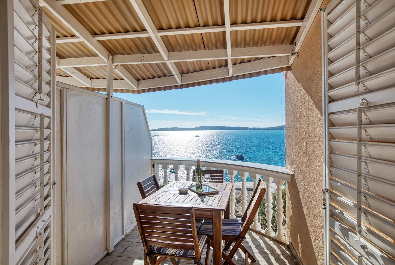 Ganze Wohnung, 1-Zimmer-Ferienwohnung am Strand Brodarica, Sibenik A-4194-b in Brodarica, Šibenik-Knin